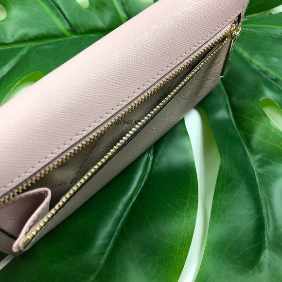 Michael Kors Jet Set trifold blossom pink wallet - Picture 6 of 8